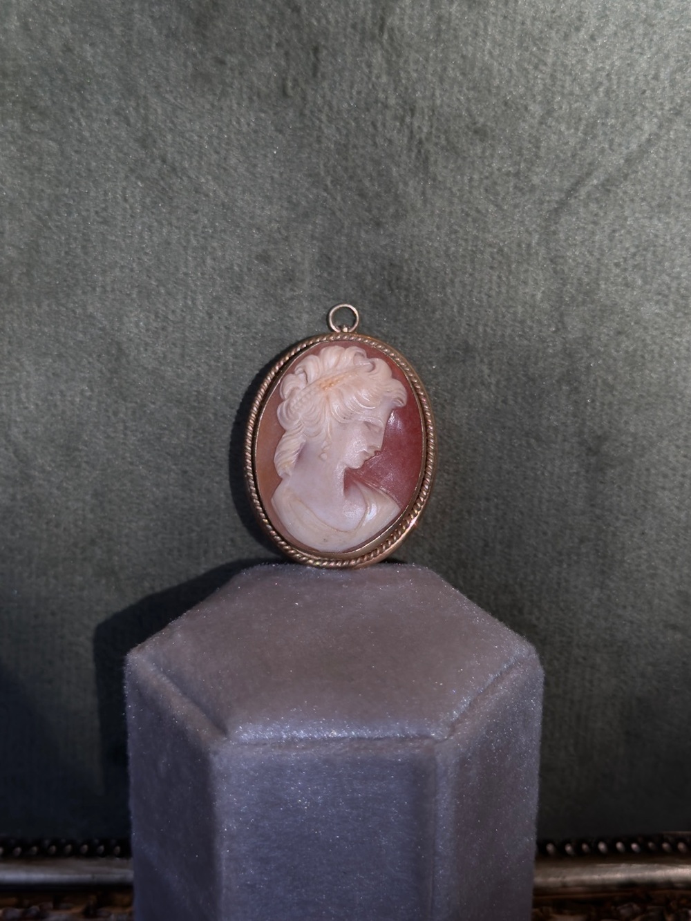1940s Vintage 1/20 12K Gold Filled Convertible Carved Shell Cameo Brooch Pendant
